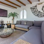 Villa Maya Beautiful 4 Bedroom Villa فيلة *