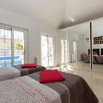 Villa Maya Beautiful 4 Bedroom Villa * كالاو سالفاجي